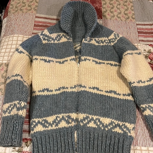 Handmade Knitted Vintage wool Seahawks zip up cardigan sweater - Picture 7 of 11